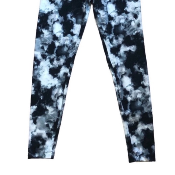 Marika Pattern Leggings - Picture 4 of 8